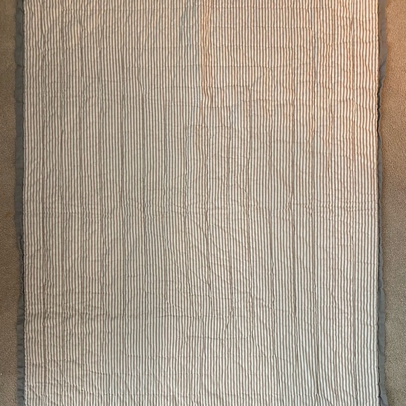 Pottery Barn Kids Toddler Quilt - Picture 3 of 4